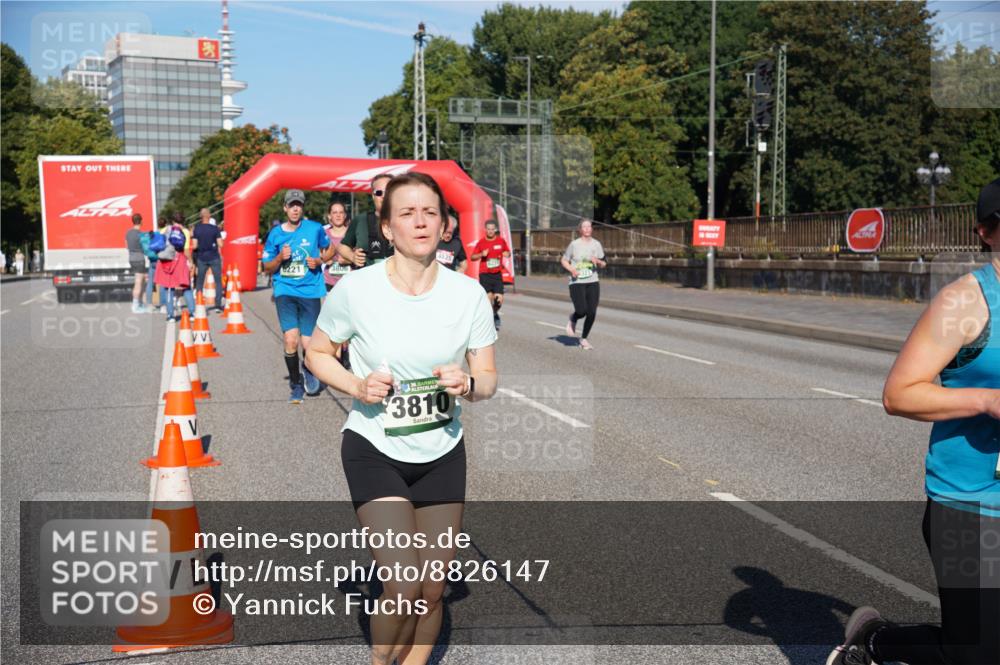 07.09.2025 - BARMER Alsterlauf Yannick Fuchs http://msf.ph/oto/8826147 07.09.2025 10:02:27 Laufen 6221, 3806, 136, 3810 meine-sportfotos.de