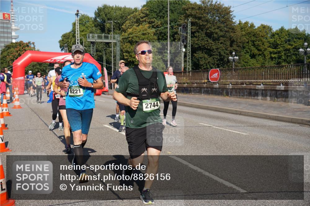 07.09.2025 - BARMER Alsterlauf Yannick Fuchs http://msf.ph/oto/8826156 07.09.2025 10:02:29 Laufen 408, 6221, 10, 2744 meine-sportfotos.de