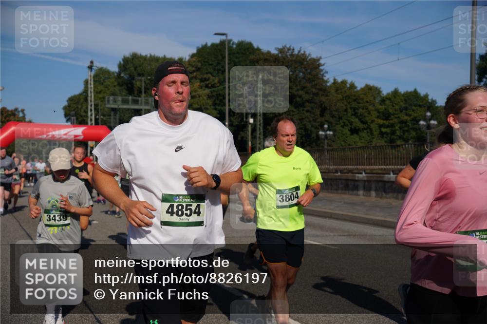 07.09.2025 - BARMER Alsterlauf Yannick Fuchs http://msf.ph/oto/8826197 07.09.2025 10:02:53 Laufen 3439, 36, 4854, 3804, 36 meine-sportfotos.de