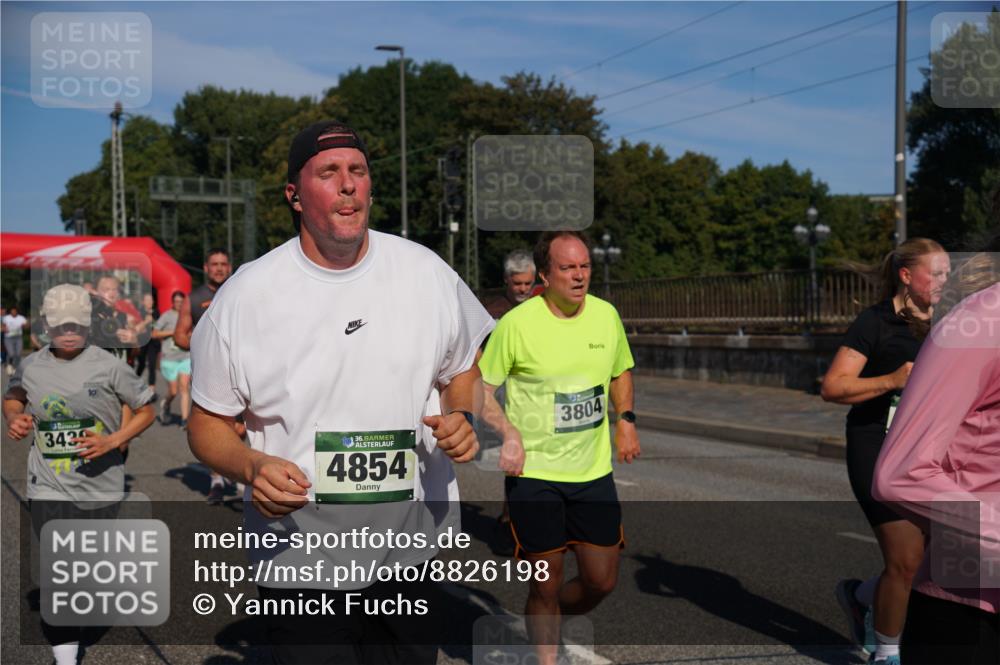 07.09.2025 - BARMER Alsterlauf Yannick Fuchs http://msf.ph/oto/8826198 07.09.2025 10:02:54 Laufen 3439, 36, 4854, 3804 meine-sportfotos.de