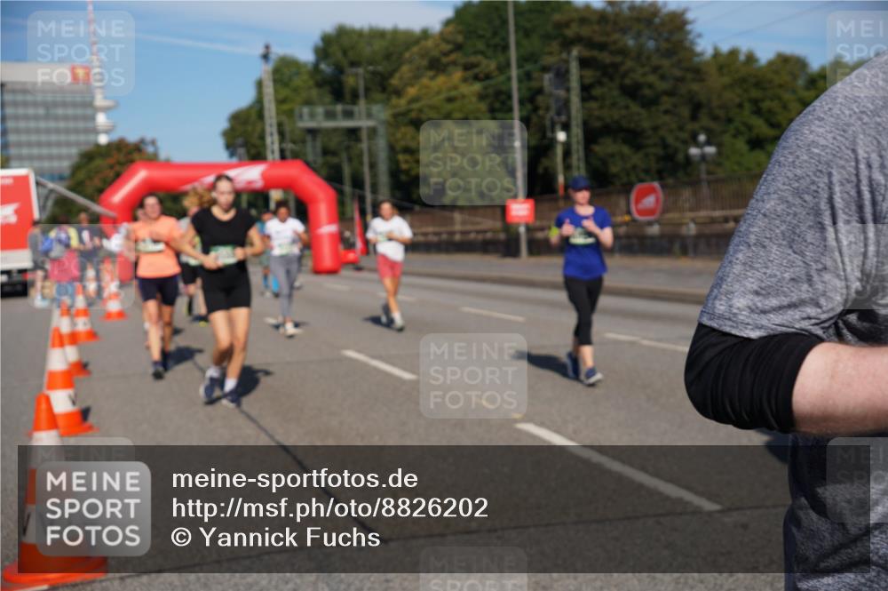 07.09.2025 - BARMER Alsterlauf Yannick Fuchs http://msf.ph/oto/8826202 07.09.2025 10:03:01 Laufen  meine-sportfotos.de