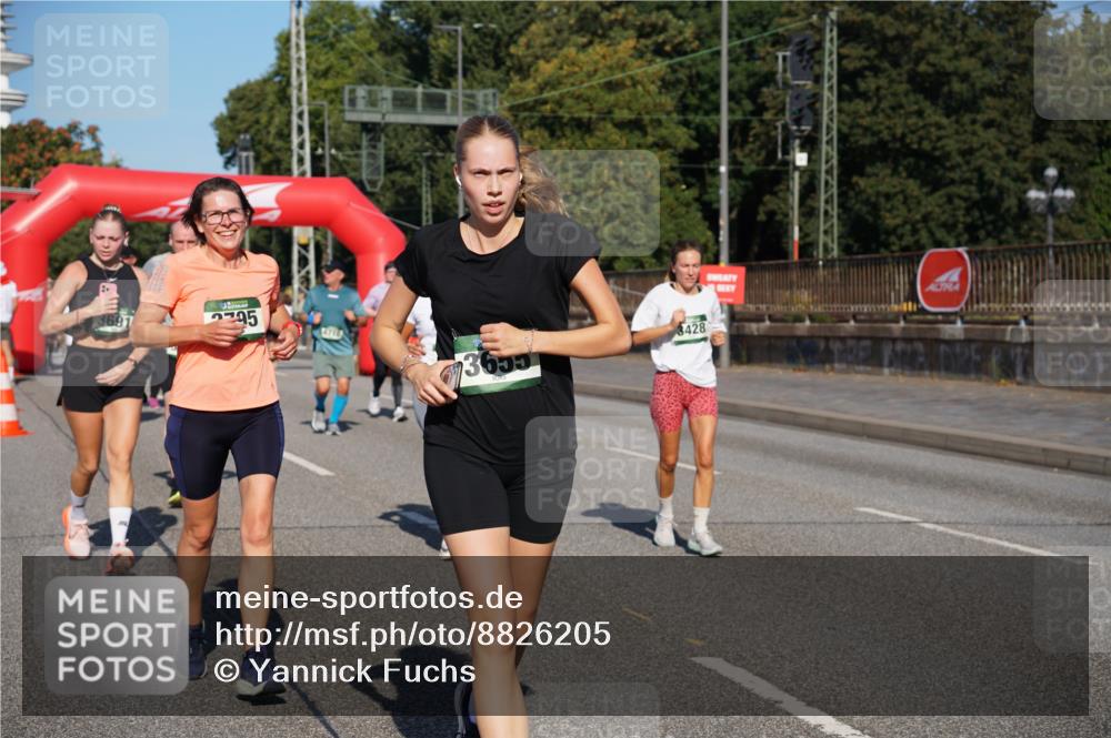 07.09.2025 - BARMER Alsterlauf Yannick Fuchs http://msf.ph/oto/8826205 07.09.2025 10:03:02 Laufen 95, 14916, 3655, 3428 meine-sportfotos.de