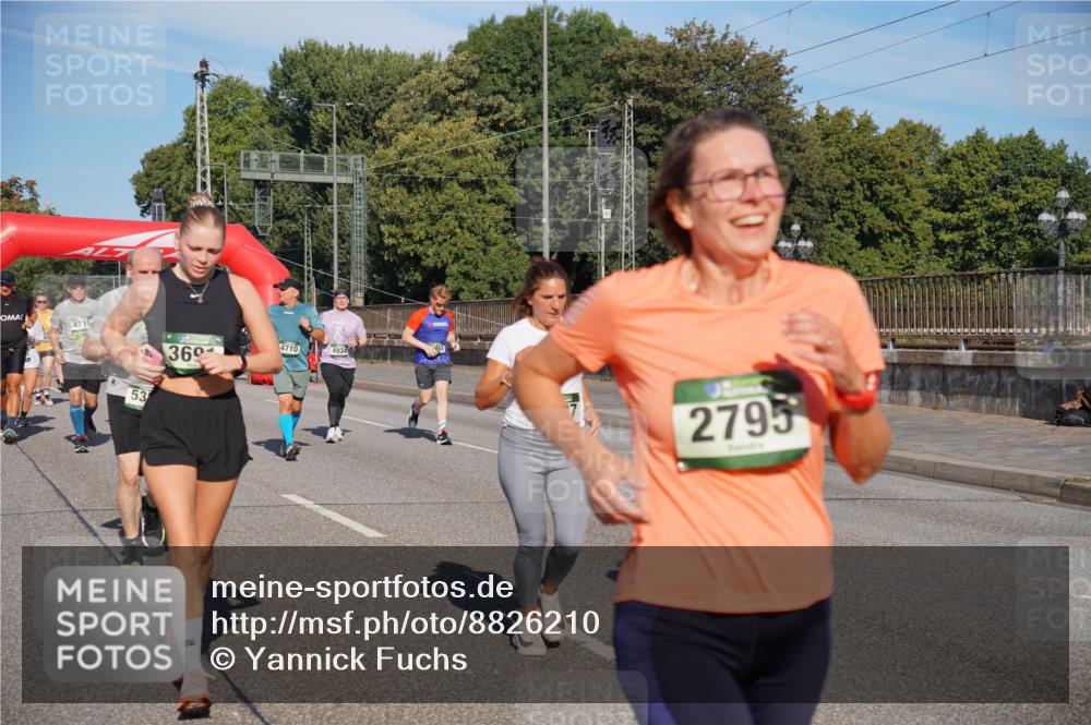 07.09.2025 - BARMER Alsterlauf Yannick Fuchs http://msf.ph/oto/8826210 07.09.2025 10:03:04 Laufen 4715, 360, 4710, 4934, 53, 2795 meine-sportfotos.de