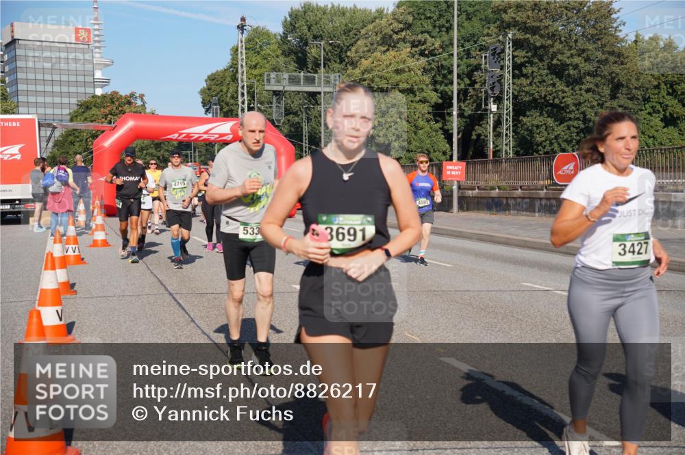 07.09.2025 - BARMER Alsterlauf Yannick Fuchs http://msf.ph/oto/8826217 07.09.2025 10:03:05 Laufen 4715, 533, 3691, 4591, 3427 meine-sportfotos.de