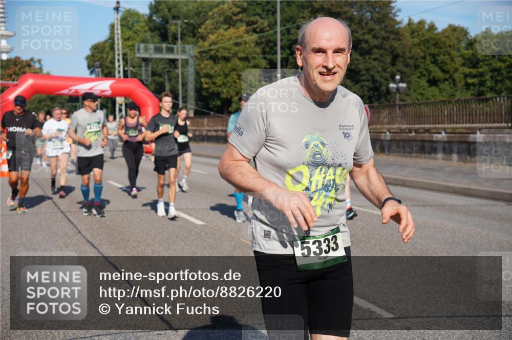 07.09.2025 - BARMER Alsterlauf Yannick Fuchs http://msf.ph/oto/8826220 07.09.2025 10:03:07 Laufen 4715, 35, 5333 meine-sportfotos.de