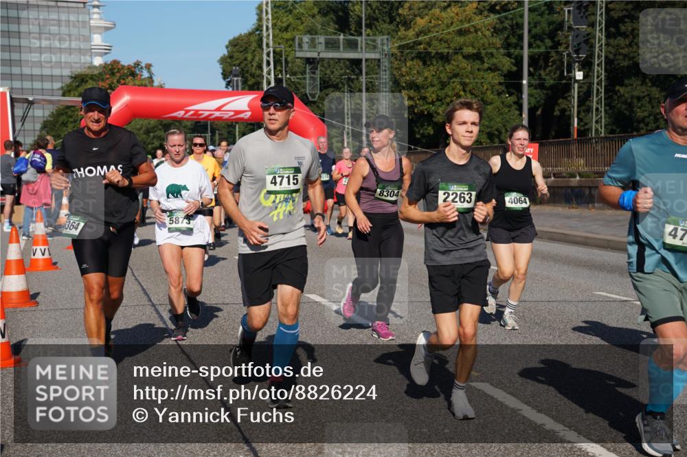 07.09.2025 - BARMER Alsterlauf Yannick Fuchs http://msf.ph/oto/8826224 07.09.2025 10:03:09 Laufen 364, 5873, 4715, 10, 510, 8304, 2263, 4064, 47 meine-sportfotos.de
