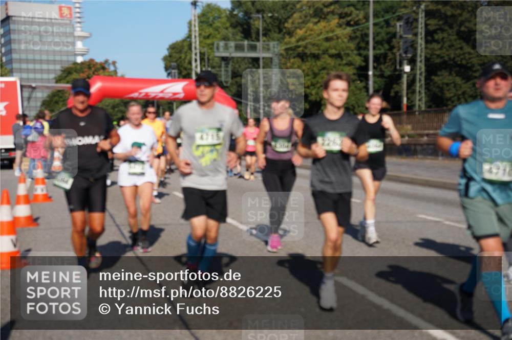 07.09.2025 - BARMER Alsterlauf Yannick Fuchs http://msf.ph/oto/8826225 07.09.2025 10:03:09 Laufen 4710 meine-sportfotos.de