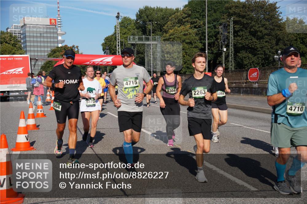 07.09.2025 - BARMER Alsterlauf Yannick Fuchs http://msf.ph/oto/8826227 07.09.2025 10:03:09 Laufen 364, 5873, 4715, 8304, 2263, 4064, 4710 meine-sportfotos.de