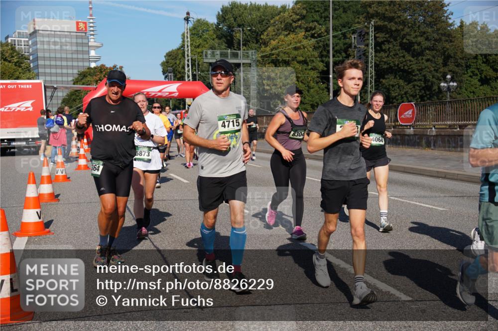 07.09.2025 - BARMER Alsterlauf Yannick Fuchs http://msf.ph/oto/8826229 07.09.2025 10:03:09 Laufen 364, 5873, 4715, 8304, 4064 meine-sportfotos.de