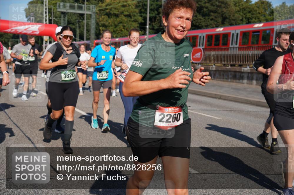 07.09.2025 - BARMER Alsterlauf Yannick Fuchs http://msf.ph/oto/8826256 07.09.2025 10:03:18 Laufen 3820, 2233, 994, 1036, 2260 meine-sportfotos.de