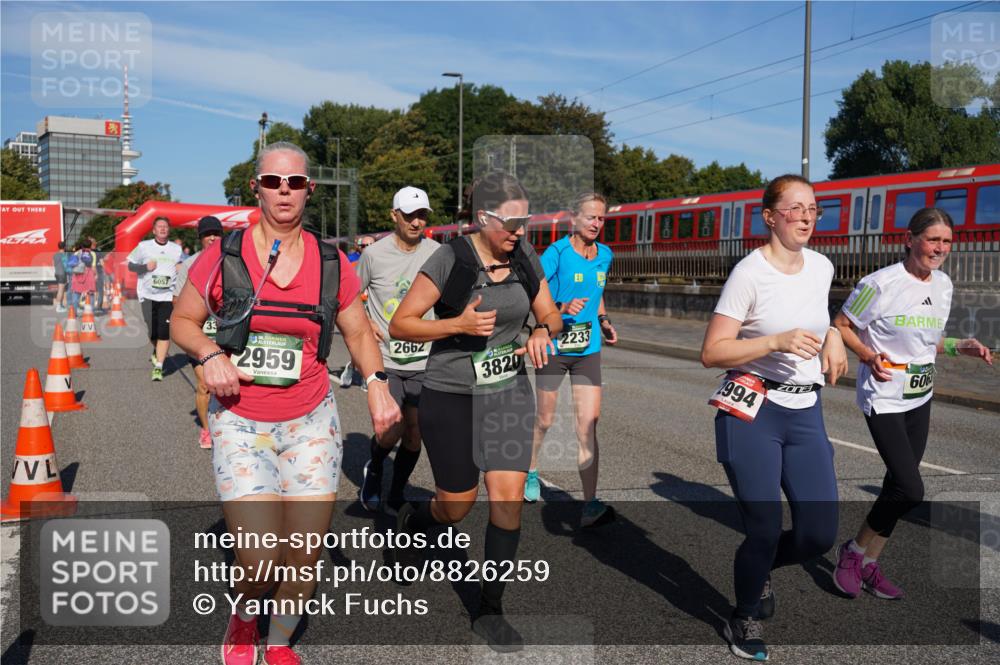 07.09.2025 - BARMER Alsterlauf Yannick Fuchs http://msf.ph/oto/8826259 07.09.2025 10:03:20 Laufen 6057, 36, 2959, 2662, 3820, 2233, 1994, 606 meine-sportfotos.de