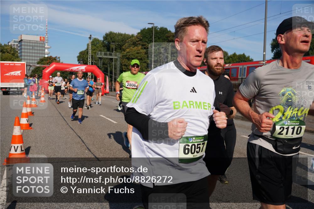07.09.2025 - BARMER Alsterlauf Yannick Fuchs http://msf.ph/oto/8826272 07.09.2025 10:03:24 Laufen 2218, 2806, 1636, 6057, 36, 2110 meine-sportfotos.de