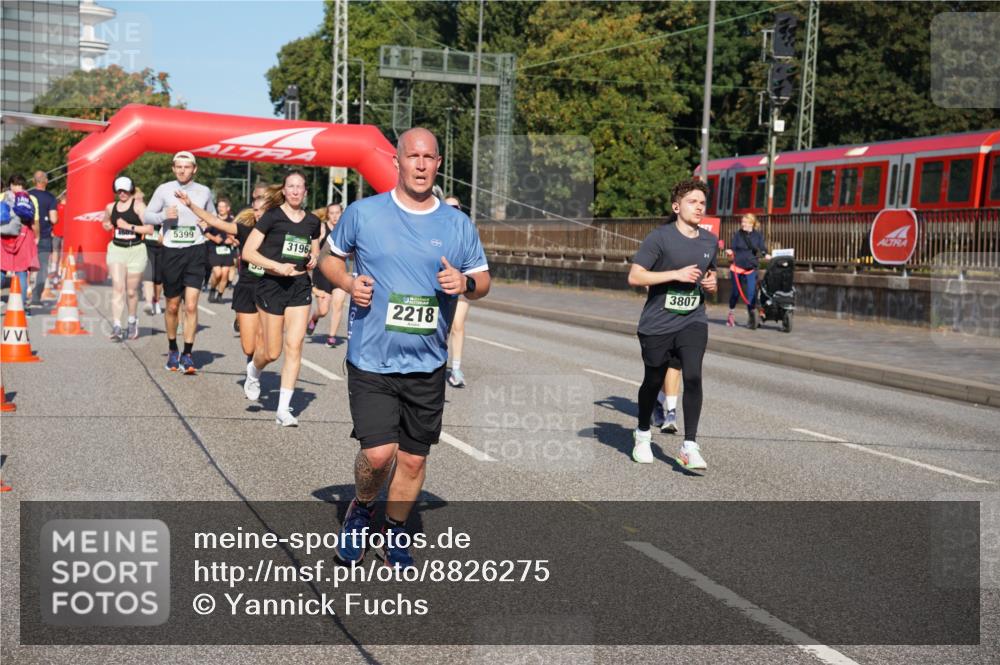 07.09.2025 - BARMER Alsterlauf Yannick Fuchs http://msf.ph/oto/8826275 07.09.2025 10:03:25 Laufen 150, 5399, 3196, 2218, 3807 meine-sportfotos.de