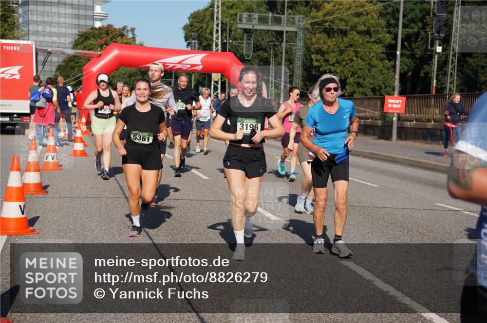 07.09.2025 - BARMER Alsterlauf Yannick Fuchs http://msf.ph/oto/8826279 07.09.2025 10:03:27 Laufen 5361, 292, 3196, 53 meine-sportfotos.de