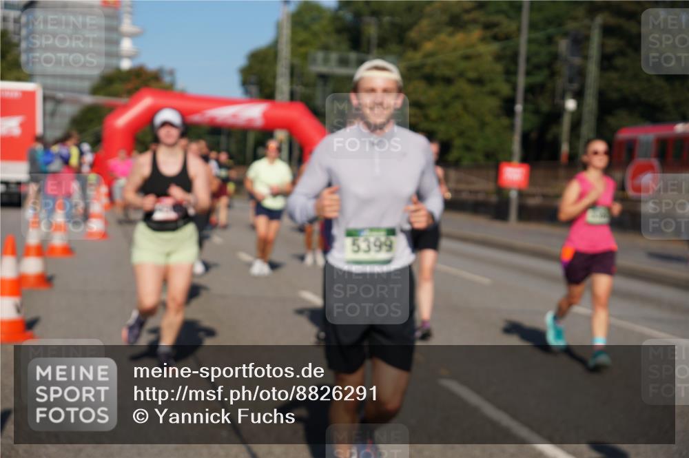 07.09.2025 - BARMER Alsterlauf Yannick Fuchs http://msf.ph/oto/8826291 07.09.2025 10:03:30 Laufen 5399 meine-sportfotos.de