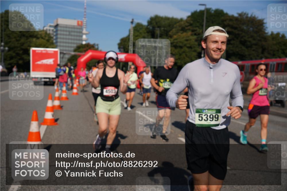 07.09.2025 - BARMER Alsterlauf Yannick Fuchs http://msf.ph/oto/8826292 07.09.2025 10:03:30 Laufen 4503, 5399 meine-sportfotos.de