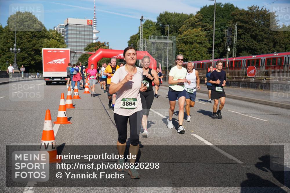 07.09.2025 - BARMER Alsterlauf Yannick Fuchs http://msf.ph/oto/8826298 07.09.2025 10:03:33 Laufen 3864, 3265, 8106 meine-sportfotos.de