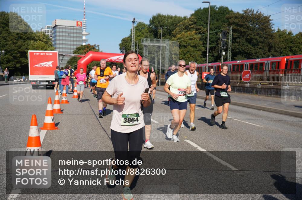07.09.2025 - BARMER Alsterlauf Yannick Fuchs http://msf.ph/oto/8826300 07.09.2025 10:03:33 Laufen 2353, 3864, 2939, 5, 8106 meine-sportfotos.de