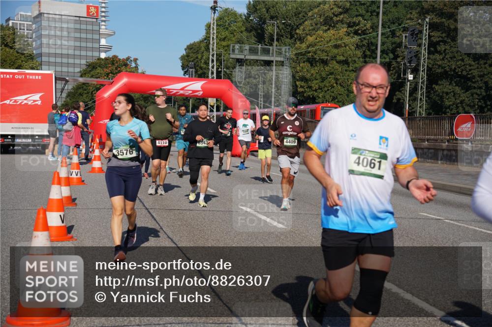 07.09.2025 - BARMER Alsterlauf Yannick Fuchs http://msf.ph/oto/8826307 07.09.2025 10:03:40 Laufen 5866, 4110, 6343, 3576, 4409, 4061 meine-sportfotos.de