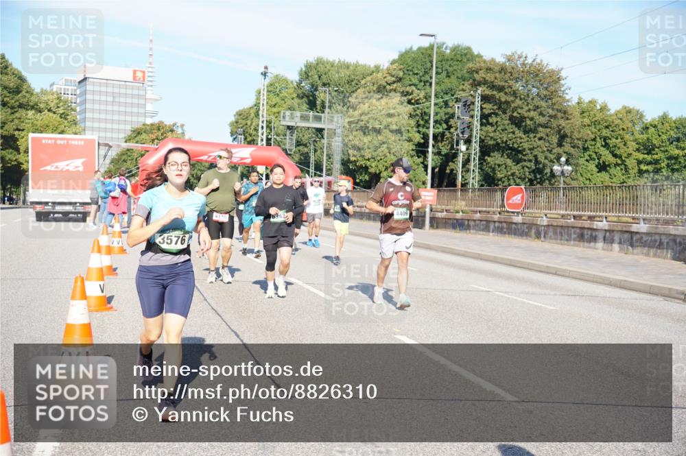 07.09.2025 - BARMER Alsterlauf Yannick Fuchs http://msf.ph/oto/8826310 07.09.2025 10:03:41 Laufen 3576, 6343, 4409 meine-sportfotos.de