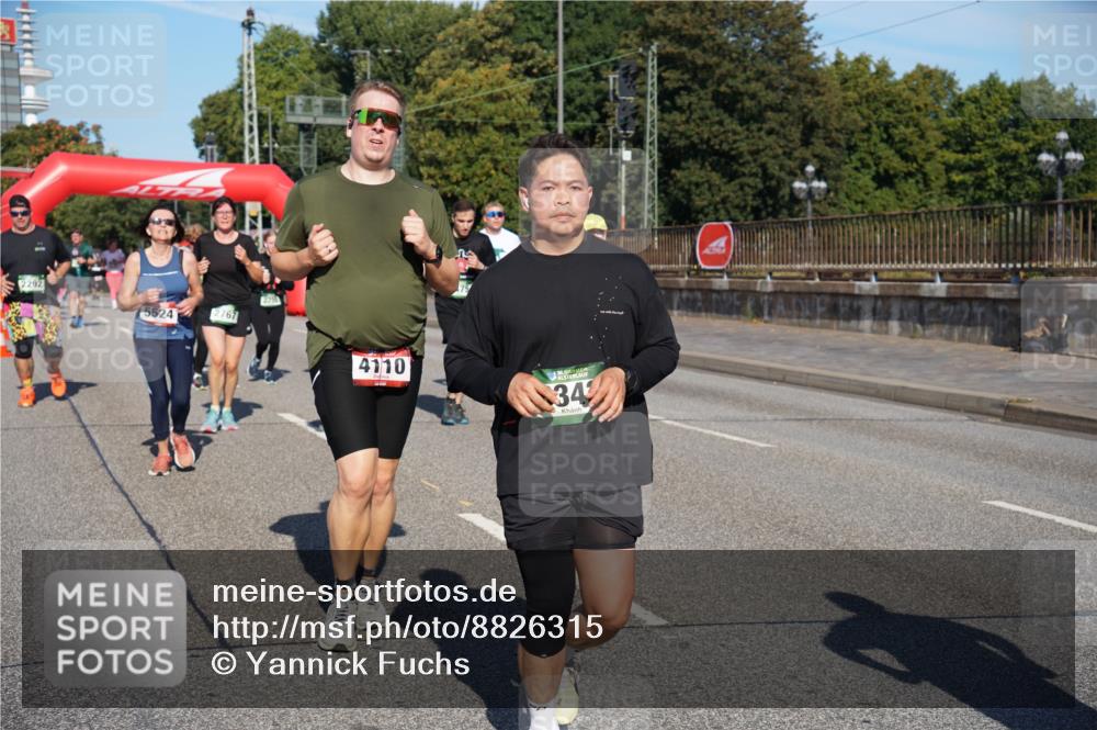 07.09.2025 - BARMER Alsterlauf Yannick Fuchs http://msf.ph/oto/8826315 07.09.2025 10:03:43 Laufen 2292, 5524, 2767, 4110, 34 meine-sportfotos.de