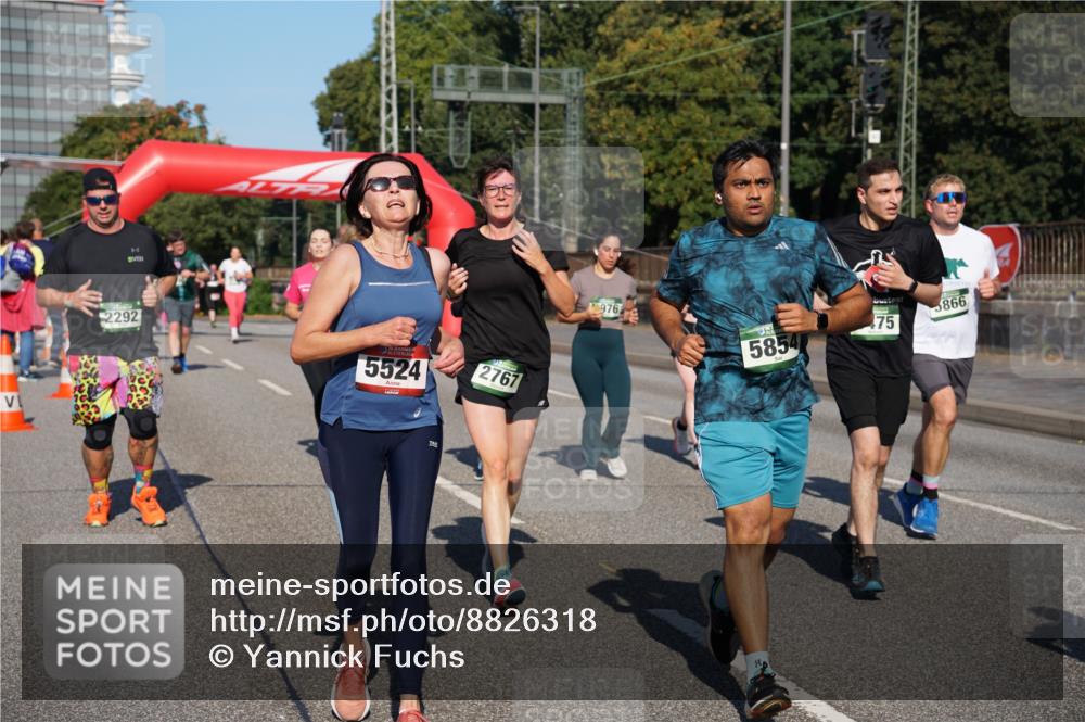 07.09.2025 - BARMER Alsterlauf Yannick Fuchs http://msf.ph/oto/8826318 07.09.2025 10:03:45 Laufen 2292, 5524, 2767, 14, 976, 5854, 75, 866 meine-sportfotos.de