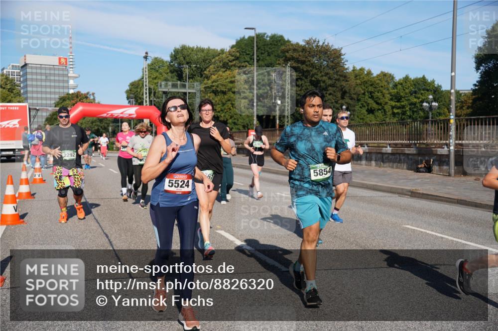 07.09.2025 - BARMER Alsterlauf Yannick Fuchs http://msf.ph/oto/8826320 07.09.2025 10:03:46 Laufen 2292, 5524, 5854 meine-sportfotos.de