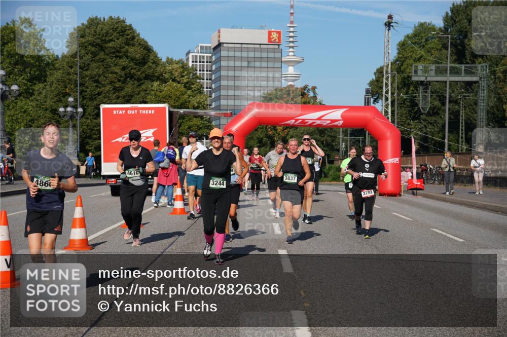 07.09.2025 - BARMER Alsterlauf Yannick Fuchs http://msf.ph/oto/8826366 07.09.2025 10:04:01 Laufen 0, 486, 4610, 3244, 3837, 315, 2782 meine-sportfotos.de