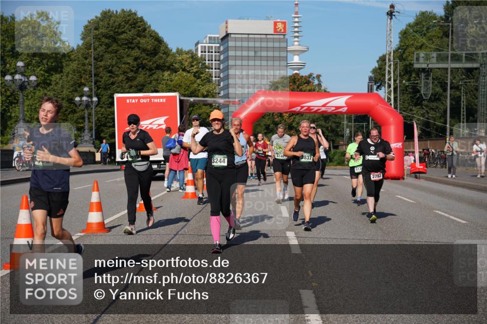 07.09.2025 - BARMER Alsterlauf Yannick Fuchs http://msf.ph/oto/8826367 07.09.2025 10:04:01 Laufen 6140, 3837, 3244, 614, 2782 meine-sportfotos.de