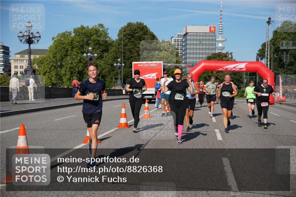 07.09.2025 - BARMER Alsterlauf Yannick Fuchs http://msf.ph/oto/8826368 07.09.2025 10:04:02 Laufen 3837, 3244, 6141, 2782 meine-sportfotos.de