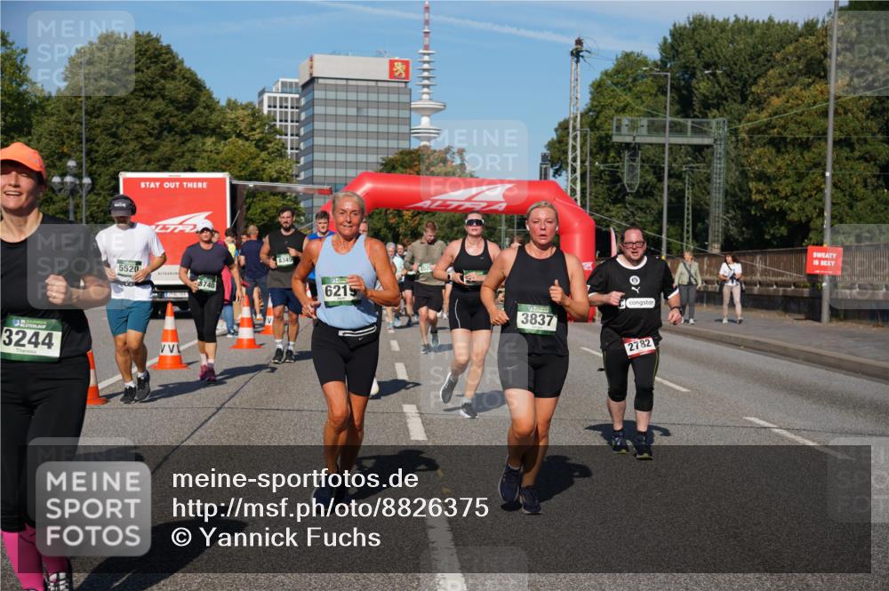 07.09.2025 - BARMER Alsterlauf Yannick Fuchs http://msf.ph/oto/8826375 07.09.2025 10:04:04 Laufen 3244, 5520, 8740, 8345, 6219, 3837, 2782 meine-sportfotos.de