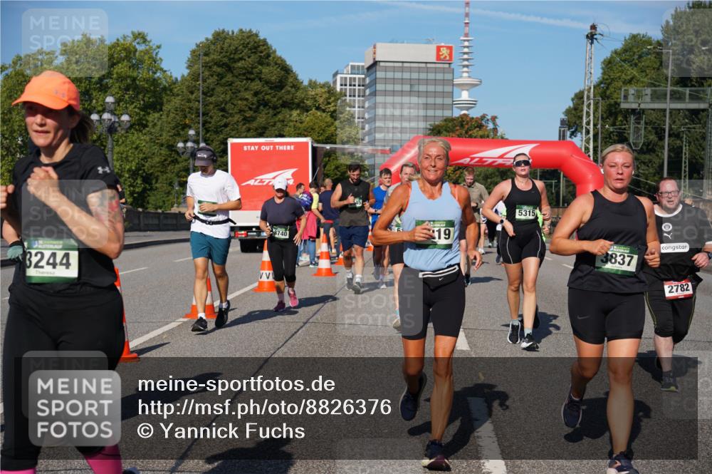 07.09.2025 - BARMER Alsterlauf Yannick Fuchs http://msf.ph/oto/8826376 07.09.2025 10:04:04 Laufen 3244, 8740, 19, 5315, 3837, 2782 meine-sportfotos.de