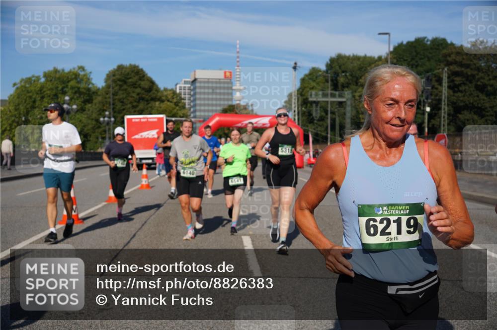 07.09.2025 - BARMER Alsterlauf Yannick Fuchs http://msf.ph/oto/8826383 07.09.2025 10:04:06 Laufen 6140, 6141, 5315, 1036, 6219 meine-sportfotos.de