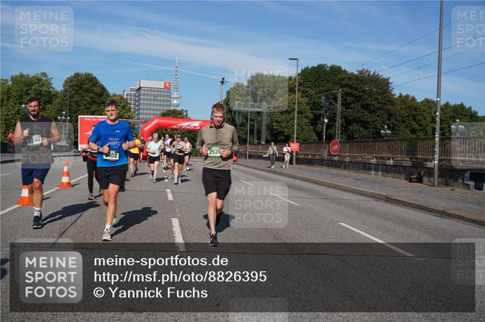 07.09.2025 - BARMER Alsterlauf Yannick Fuchs http://msf.ph/oto/8826395 07.09.2025 10:04:09 Laufen 345, 5402, 2520 meine-sportfotos.de