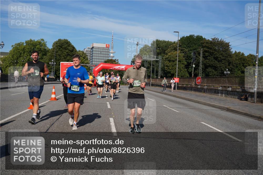 07.09.2025 - BARMER Alsterlauf Yannick Fuchs http://msf.ph/oto/8826396 07.09.2025 10:04:09 Laufen 8345, 5402, 2723, 2520, 24 meine-sportfotos.de