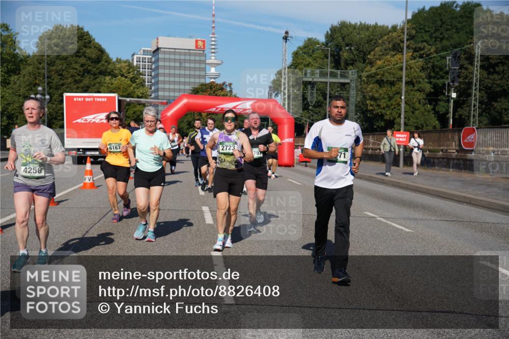 07.09.2025 - BARMER Alsterlauf Yannick Fuchs http://msf.ph/oto/8826408 07.09.2025 10:04:12 Laufen 4256, 6167, 2723, 797, 71 meine-sportfotos.de