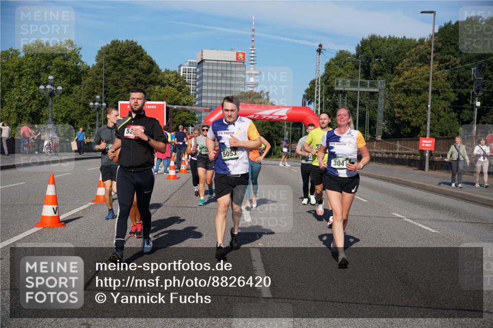 07.09.2025 - BARMER Alsterlauf Yannick Fuchs http://msf.ph/oto/8826420 07.09.2025 10:04:16 Laufen 52, 6100, 5053, 304 meine-sportfotos.de