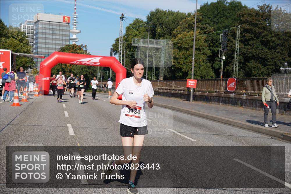 07.09.2025 - BARMER Alsterlauf Yannick Fuchs http://msf.ph/oto/8826443 07.09.2025 10:04:22 Laufen 3134 meine-sportfotos.de