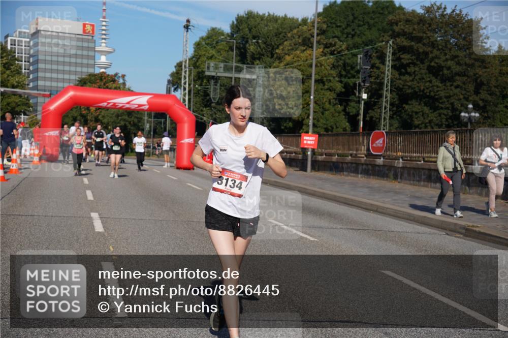 07.09.2025 - BARMER Alsterlauf Yannick Fuchs http://msf.ph/oto/8826445 07.09.2025 10:04:23 Laufen 3134 meine-sportfotos.de