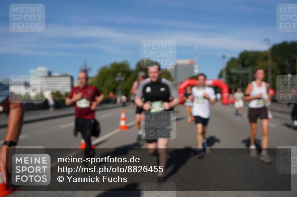 07.09.2025 - BARMER Alsterlauf Yannick Fuchs http://msf.ph/oto/8826455 07.09.2025 10:04:36 Laufen  meine-sportfotos.de
