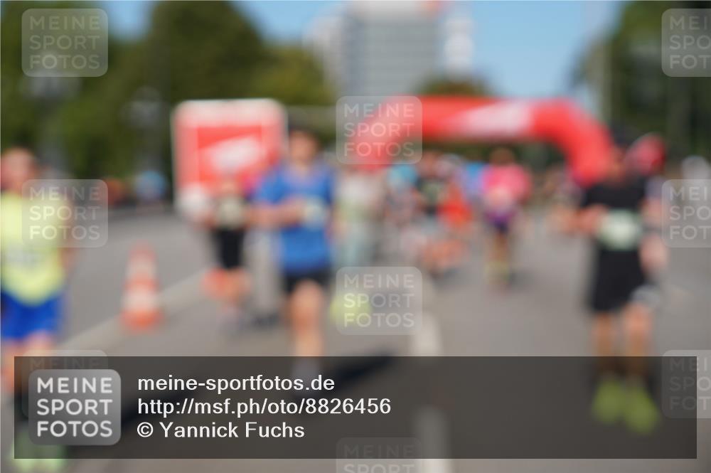 07.09.2025 - BARMER Alsterlauf Yannick Fuchs http://msf.ph/oto/8826456 07.09.2025 10:04:56 Laufen  meine-sportfotos.de