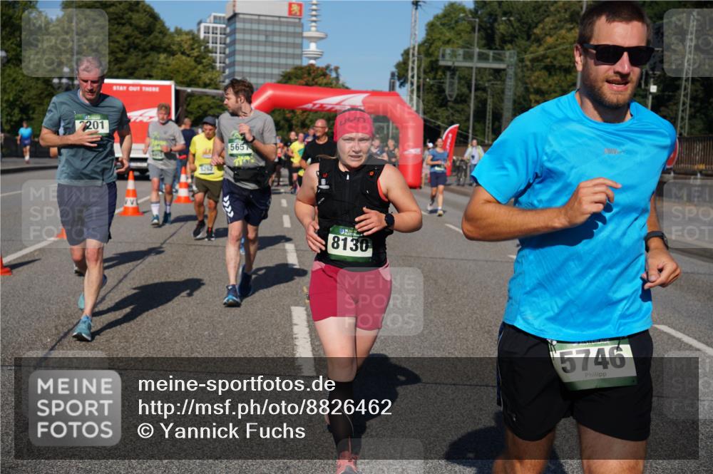 07.09.2025 - BARMER Alsterlauf Yannick Fuchs http://msf.ph/oto/8826462 07.09.2025 10:05:07 Laufen 2201, 3262, 565, 8130, 5746 meine-sportfotos.de