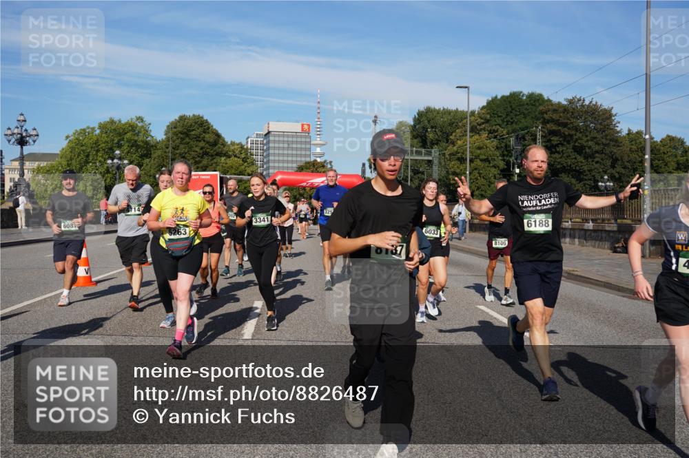 07.09.2025 - BARMER Alsterlauf Yannick Fuchs http://msf.ph/oto/8826487 07.09.2025 10:05:16 Laufen 608, 47147, 5263, 202, 3341, 0137, 6033, 8109, 6188, 4 meine-sportfotos.de