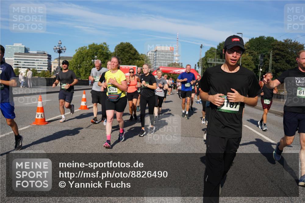 07.09.2025 - BARMER Alsterlauf Yannick Fuchs http://msf.ph/oto/8826490 07.09.2025 10:05:16 Laufen 60, 471, 5263, 3603, 187, 8109, 61 meine-sportfotos.de