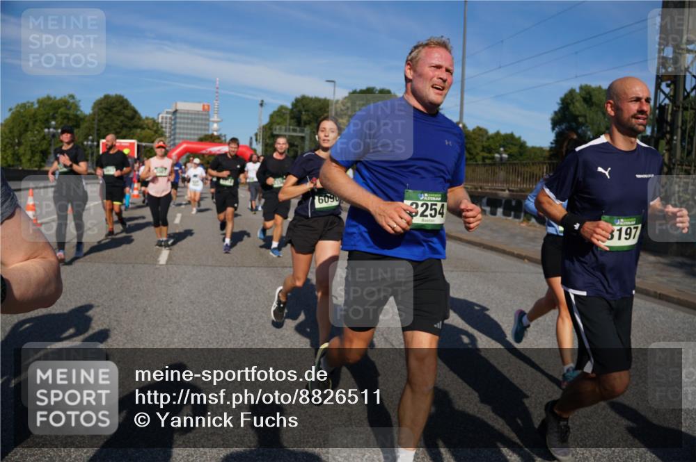 07.09.2025 - BARMER Alsterlauf Yannick Fuchs http://msf.ph/oto/8826511 07.09.2025 10:05:19 Laufen 6090, 3254, 197 meine-sportfotos.de