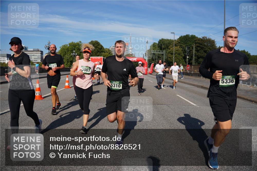 07.09.2025 - BARMER Alsterlauf Yannick Fuchs http://msf.ph/oto/8826521 07.09.2025 10:05:21 Laufen 3883, 3007, 5310, 4332, 5336 meine-sportfotos.de