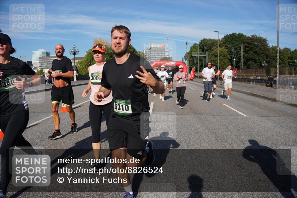 07.09.2025 - BARMER Alsterlauf Yannick Fuchs http://msf.ph/oto/8826524 07.09.2025 10:05:21 Laufen 3340, 300, 5310, 200, 6083 meine-sportfotos.de
