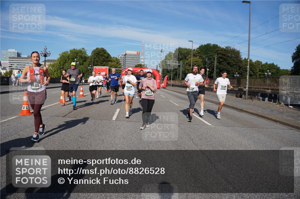 07.09.2025 - BARMER Alsterlauf Yannick Fuchs http://msf.ph/oto/8826528 07.09.2025 10:05:22 Laufen 5188, 4311, 5867, 6046, 6083 meine-sportfotos.de