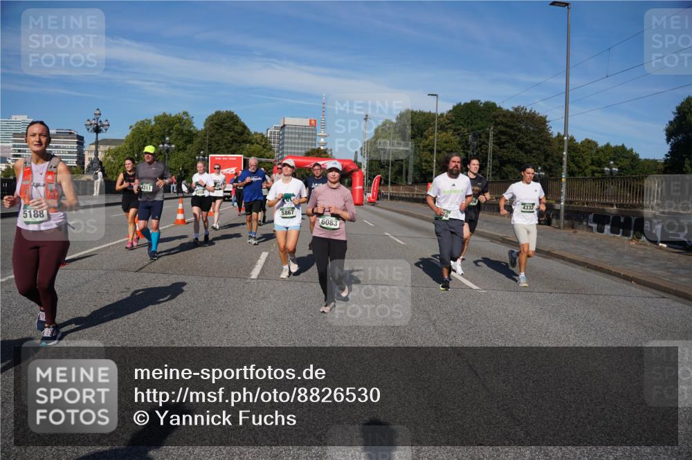 07.09.2025 - BARMER Alsterlauf Yannick Fuchs http://msf.ph/oto/8826530 07.09.2025 10:05:23 Laufen 5188, 4311, 5867, 6083, 4332 meine-sportfotos.de