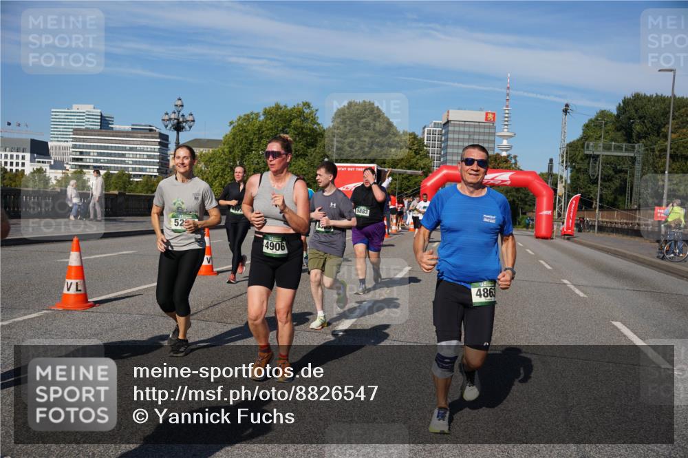07.09.2025 - BARMER Alsterlauf Yannick Fuchs http://msf.ph/oto/8826547 07.09.2025 10:05:26 Laufen 525, 4906, 5883, 486 meine-sportfotos.de